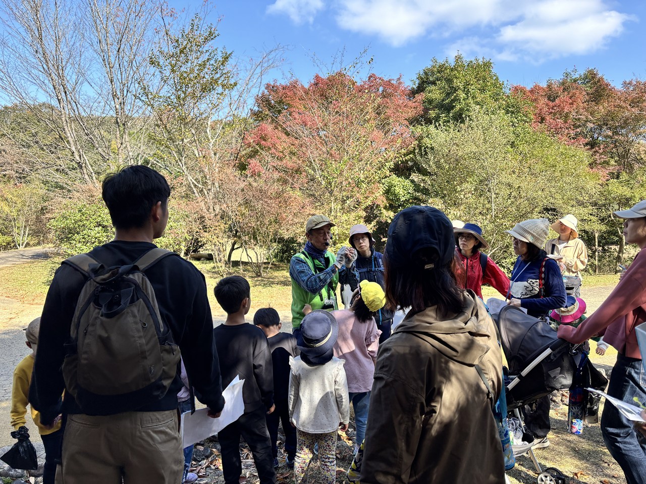 観察イベント「どんぐりと果実」実施しました！